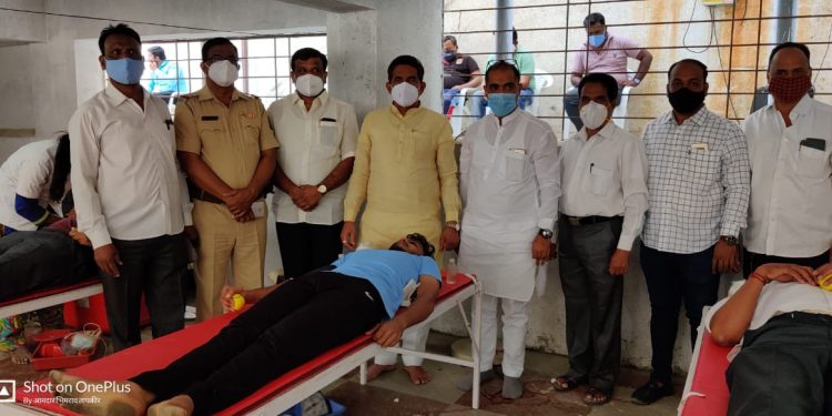 धायरी येथील प्रभाग क्रमांक ३३ मध्ये भव्य रक्तदान शिबिराचे आयोजन.