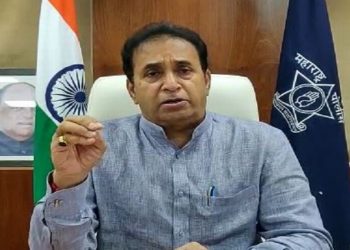 महाराष्ट्र राज्याचे माजी गृहमंत्री अनिल देशमुख यांच्या घरावर सीबीआयचा छापा.