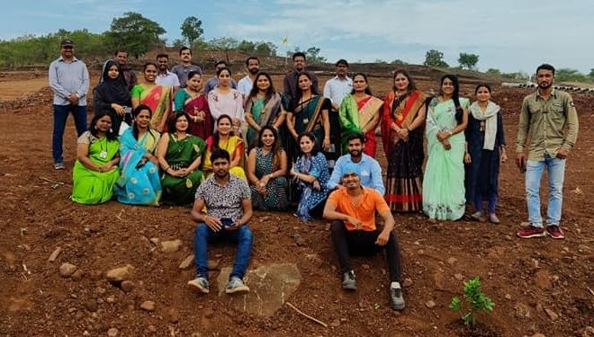 सामाजिक सेवा प्रतिष्ठान व रुपाली वांबुरे यांच्यातर्फे वृक्षरोपण कार्यक्रमाचे आयोजन