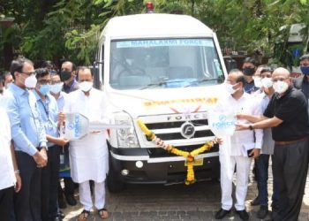 अखेर महाराष्ट्र शासन जागे झालेः तब्बल ४४२ नव्या रुग्णवाहिका केल्या खरेदी