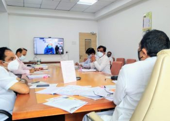 वाई खंडाळा महाबळेश्वर मतदार संघातील जलसिंचन प्रकल्पांबाबत आमदार मकरंद आबा पाटील आणि जलसंपदा मंत्री जयंत पाटील यांच्यात बैठक संपन्न