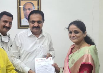 प्रभाग क्रमांक ४० मधील प्रश्न मार्गी लावण्यासाठी कोंढरे दाम्पत्यांनी घेतली जलसंपदा मंत्री जयंत पाटील यांची मुंबईत भेट