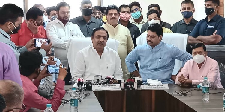 शासनाने जाहीर केलेल्या कोरोना नियमांचा मान राखत राष्ट्रवादी काँग्रेसचा परिवार संवाद दौरा रद्द – ना. जयंत पाटील