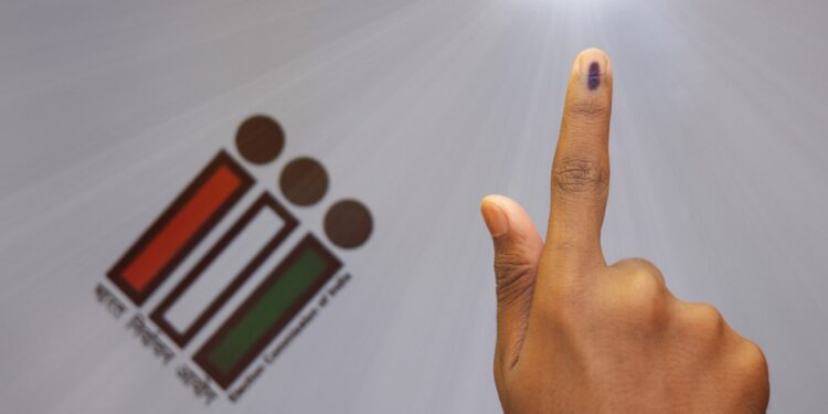 निवडणूका मे महिन्यातच होणार, एप्रिल मध्ये लागू शकते आचारसंहिता ?