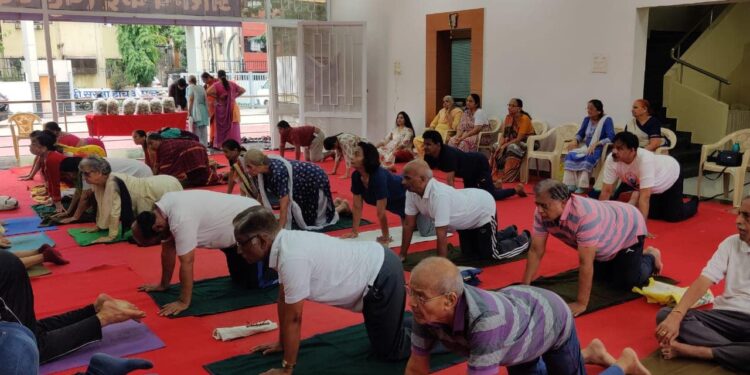 मा.सभागृह नेते श्रीनाथ भिमाले व मा.नगरसेविका.सौ.वंदनाताई भिमाले यांच्याकडून योगदिवस साजरा!