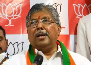 महाराष्ट्राच्या मुख्यमंत्रीपदासाठी आणखीही नावे चर्चेत?