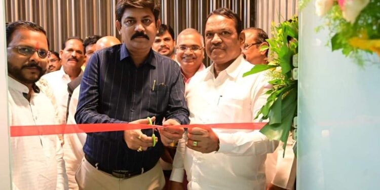 गुरूकृपा मल्टिपर्पज (मल्टिस्टेट) को -ऑपरेटीव्ह सोसायटी लि. पतसंस्थेचा शुभारंभ खासदार श्रीरंग बारणे यांच्या हस्ते संपन्न