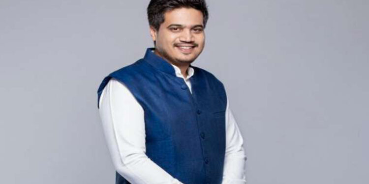 रोहित पवारांनी ‘तो’ व्हिडिओ शेअर करीत भाजपवर केला हल्लाबोल