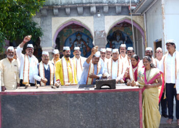 राष्ट्रवादी कॉंग्रेस मित्र पक्ष पुरस्कृत अण्णासाहेब मगर सहकार पॅनलच्या प्रचाराचा जोरदार शुभारंभ