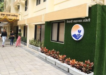 अमेरिकेतील शेणॉय दाम्पत्याने विद्यार्थी साहाय्यक समितीला दिले एक कोटी!