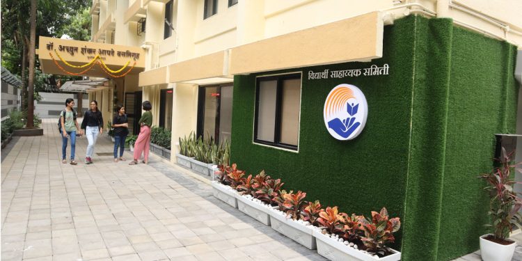 अमेरिकेतील शेणॉय दाम्पत्याने विद्यार्थी साहाय्यक समितीला दिले एक कोटी!