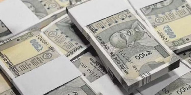 पुणे, नागपूरमध्ये लाखोंची रक्कम जप्त!