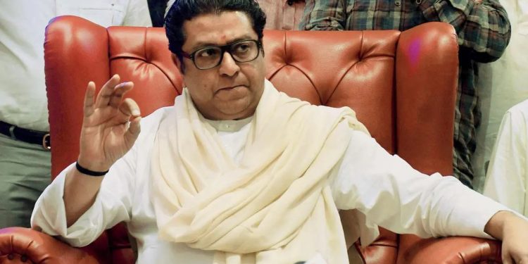 दक्षिण मुंबईत ठाकरे शिवसेनेचा उमेदवार रोखण्यासाठी भाजपची खेळी.