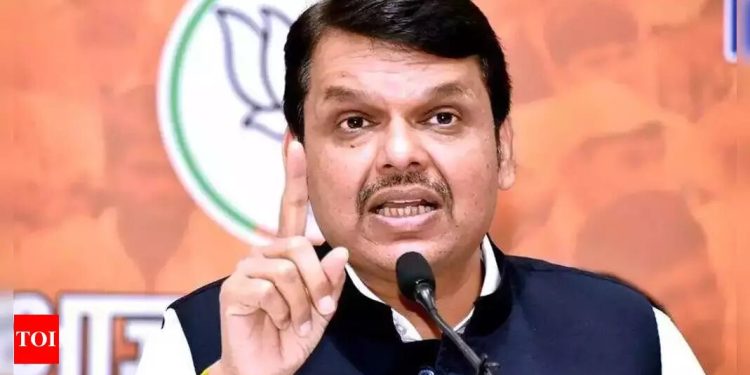 “महाराष्ट्रासाठी विषाचा घोट देवेंद्र फडणवीसांनी पचवला, ते असेपर्यंत…”