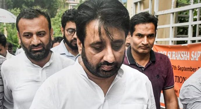 आप आमदार अमानतुल्ला खान यांच्या न्यायालयीन कोठडीत 7 ऑक्टोबरपर्यंत वाढ!