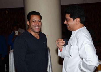 राज ठाकरे थेट गॅलेक्सी अपार्टमेंटवर सलमान खानच्या भेटीसाठी!