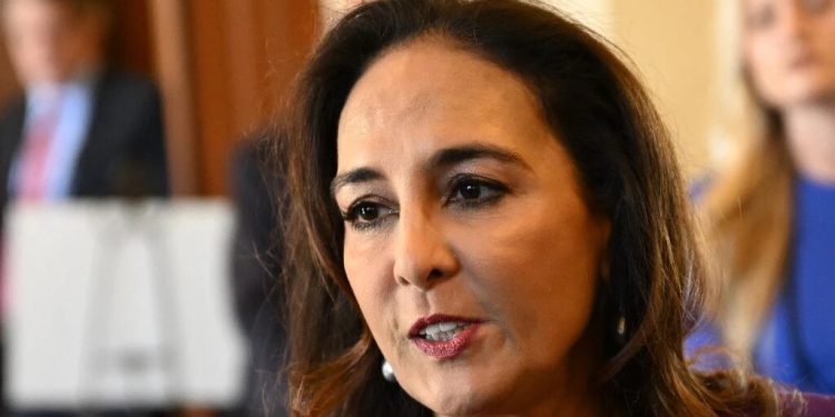 ट्रम्प यांच्या सरकारमधील या भारतीय महिलेमुळे भल्या भल्यांना फुटतो घाम!