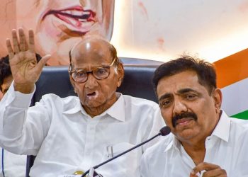 प्रदेशाध्यक्ष बदलण्याची कार्यकर्त्याची शरद पवारांकडे मागणी!