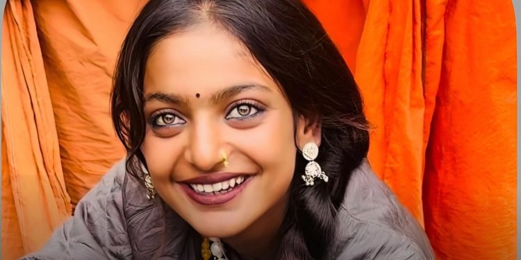 ‘महाकुंभ’ मेळ्यातील ‘मोनालिसा’ ला थेट चित्रपटाची ऑफर!
