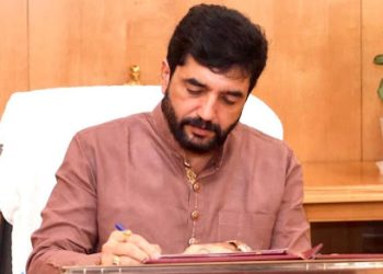 पुण्यातल्या भाजपच्या २ मंत्र्यांमध्ये छुपी लढाई सुरू!