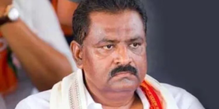 आमदार सुरेश धस यांचे मुन्नीबद्दल परत मोठे विधान!