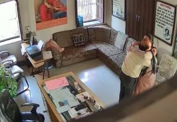 शिक्षकांचे अश्लील कृत्य सीसीटीव्ही मध्ये कैद!