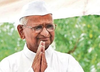 संजय राऊतांनी केलेल्या टीकेला अण्णा हजारे यांचं एका वाक्यात उत्तर!