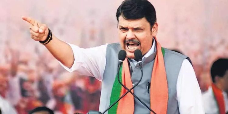‘लव्ह जिहाद’ मुळासकट उपटून काढणार – देवेंद्र फडणवीस!