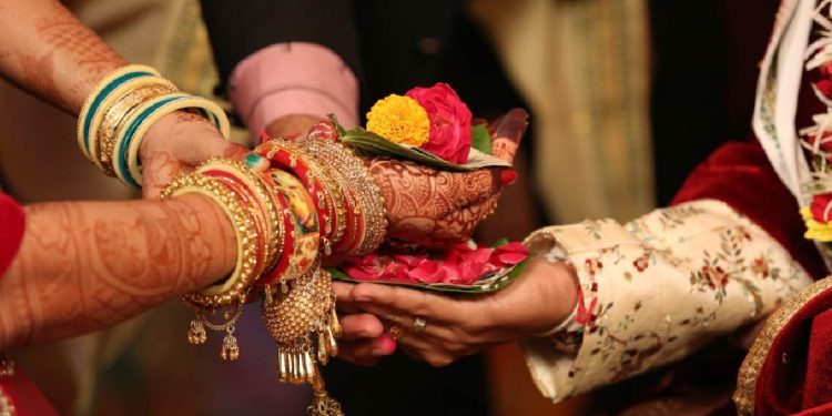 लग्न हा अवाढव्य खर्च करण्याचा सोहळा नसून तो एक ‘संस्कार’ आहे!