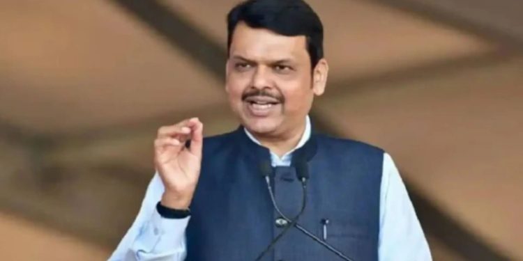 धनंजय मुंडेंचा राजीनामा स्वीकारताच फडणवीसांची पहिली प्रतिक्रिया!