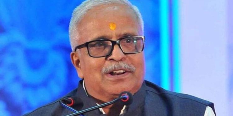 मुंबईत येणाऱ्यांनी मराठी शिकलं पाहिजे असे काही नाही!