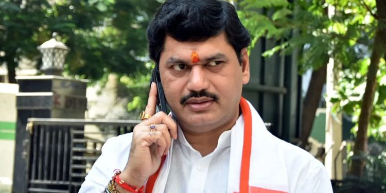 धनंजय मुंडे झाले पुन्हा सक्रिय!