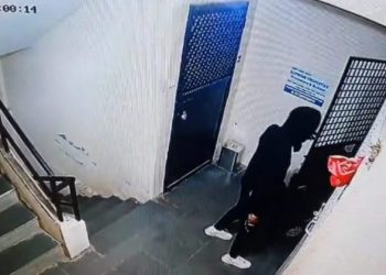 पुण्यातील सोसायटीत घुसले सशस्त्र मुखवटाधारी!