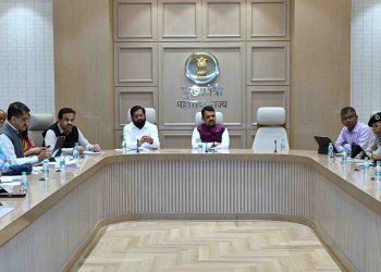 मुख्यमंत्री देवेंद्र फडणवीस यांनी घेतला राज्यातील सुरक्षा, सज्जतेचा आढावा.