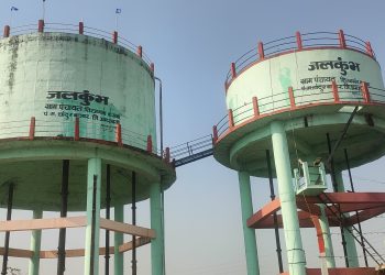 शिराजगाव कसबा येथे नादुरुस्त पिण्याच्या टाकीतून दूषित पाणी पुरवठा.