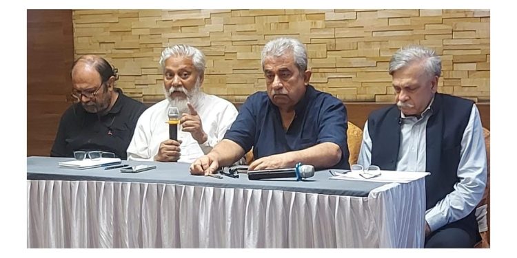 नदी सुधार योजनेच्या कामासाठी केवळ आकडे वाढवले जात आहेत!