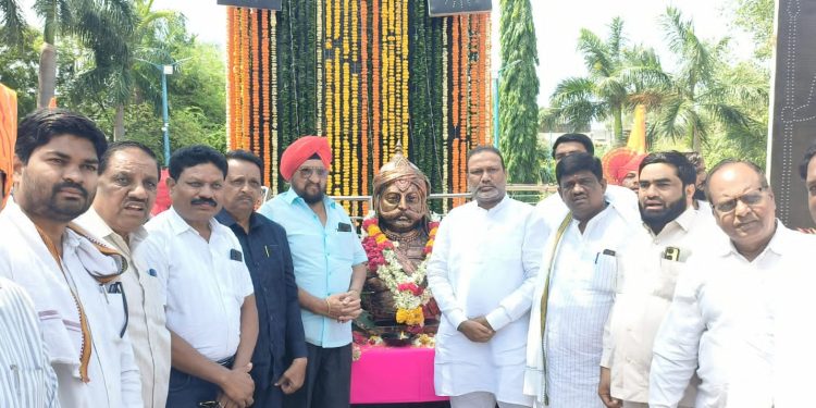 रणधुरंधर योद्धे महाराणा प्रताप यांना जयंती निमित्त शहर जिल्हा काँग्रेस कमिटी तर्फे अभिवादन!