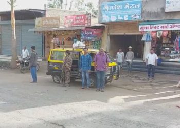 या गावात राष्ट्रगीताशिवाय एकही दुकान सुरू होत नाही!