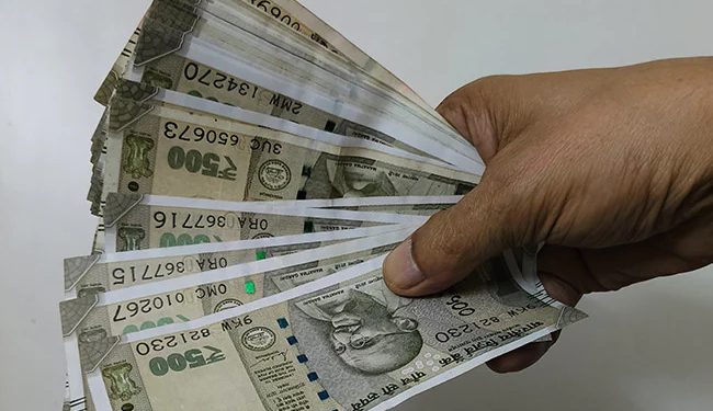५०० रुपयांच्या नोटा बंद होणार?