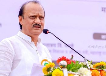 अजित पवार म्हणाले, “ना आका, ना फाका! गुन्हेगारांना माफी नाही!”