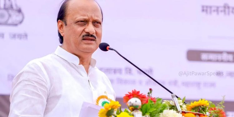 अजित पवार म्हणाले, “ना आका, ना फाका! गुन्हेगारांना माफी नाही!”