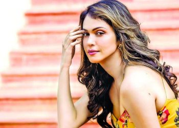 “यांना इथे घेतातच का?” मराठमोळी अभिनेत्री ईशा कोप्पीकरचा झाला होता अपमान!