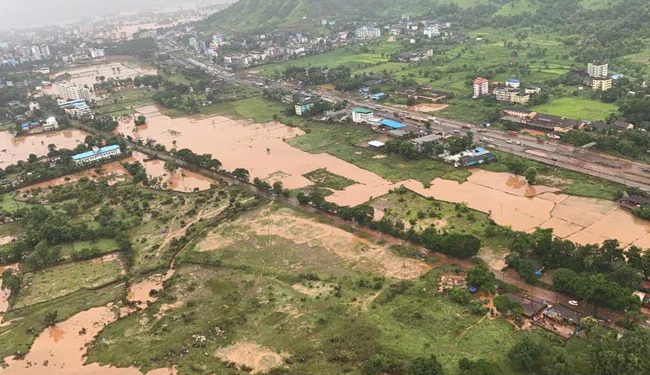 पावसाचा सर्वत्र धुमाकूळ.कोल्हापूरमधील रस्ते बंद!
