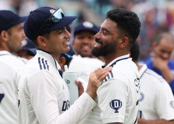 “मी सांगितलं होतं!” – विजयाच्या क्षणापूर्वी मैदानात सिराज-गिलमध्ये वाद!