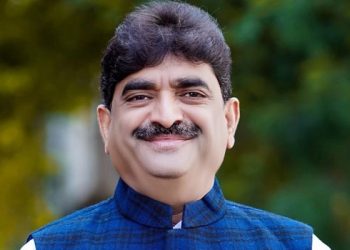 मनोज जरांगे हे शरद पवारांचा सुसाईड बॉम्ब असल्याचे भाजप नेत्याचे वक्तव्य!