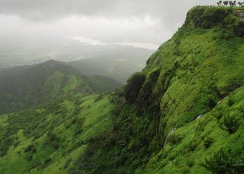 हैद्राबादहून फिरायला आलेल्या तरुणाचा सिंहगडावरून घसरून पडल्याचा संशय!