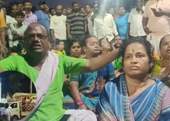 शॉक लागून तरुणाचा मृत्यू! तृतीयपंथींनी काढलेली अंत्ययात्रा थेट पोलिस ठाण्यात!