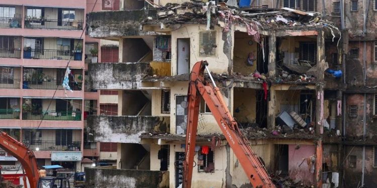 विरार दुर्घटनेत आतापर्यंत १७ जणांचा मृत्यू!