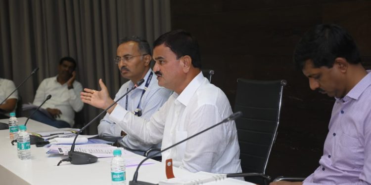 इंदापूर तालुक्यातील विकासकामांचा कृषीमंत्री दत्तात्रय भरणे यांच्याकडून आढावा!