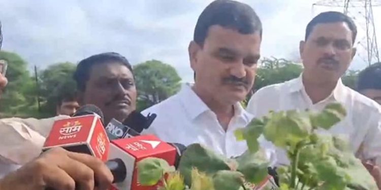 संतप्त शेतकऱ्यांना कृषीमंत्र्यांचा दिलासा!